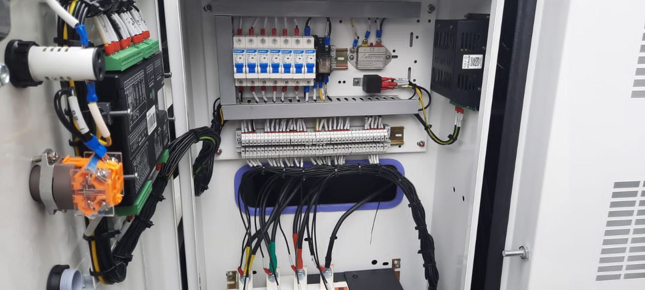 Дизельный генератор Zammer AD-20-Т400 Prof в кожухе со встроенным АВР