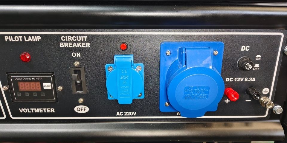 Бензиновый генератор Zammer S9500CXE