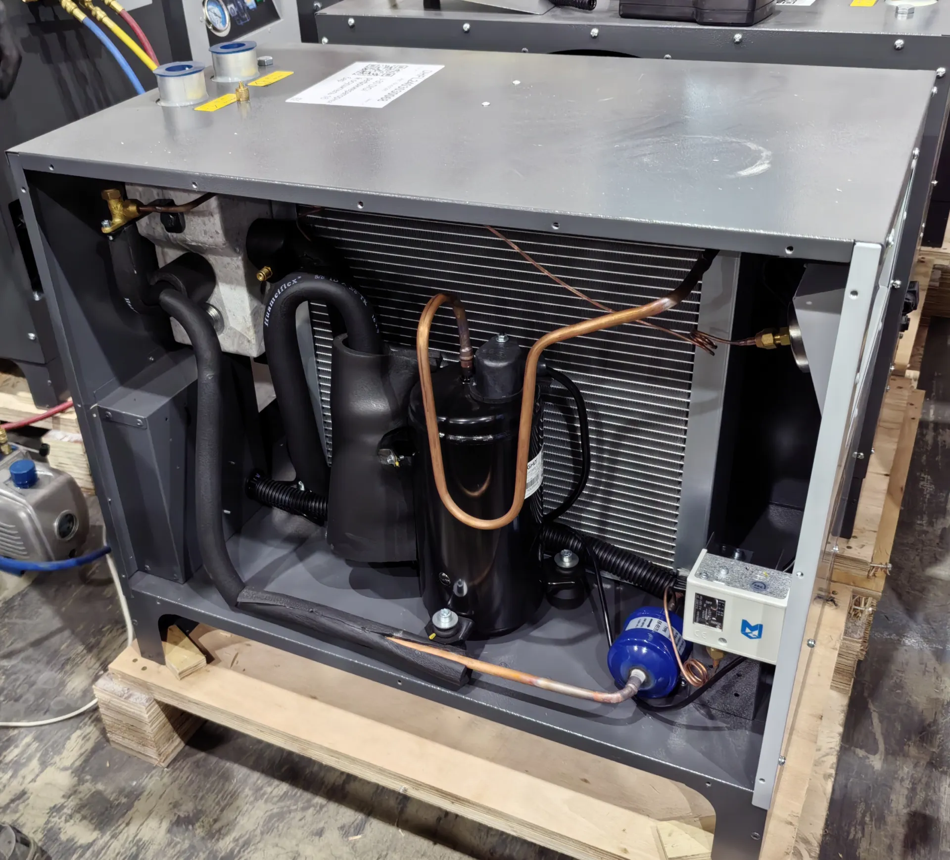 Винтовой компрессор IRONMAC IC 10/8 DIGI DF 500L