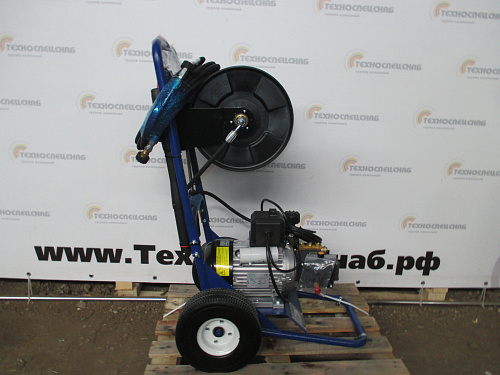 "МОРСКОЙ БОГ" - ПРОТИВ "НЕЧИСТИ"